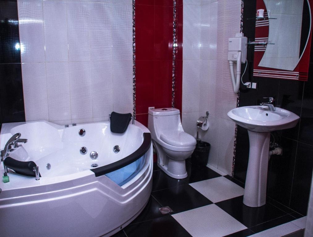 هتل میراژ ایروان